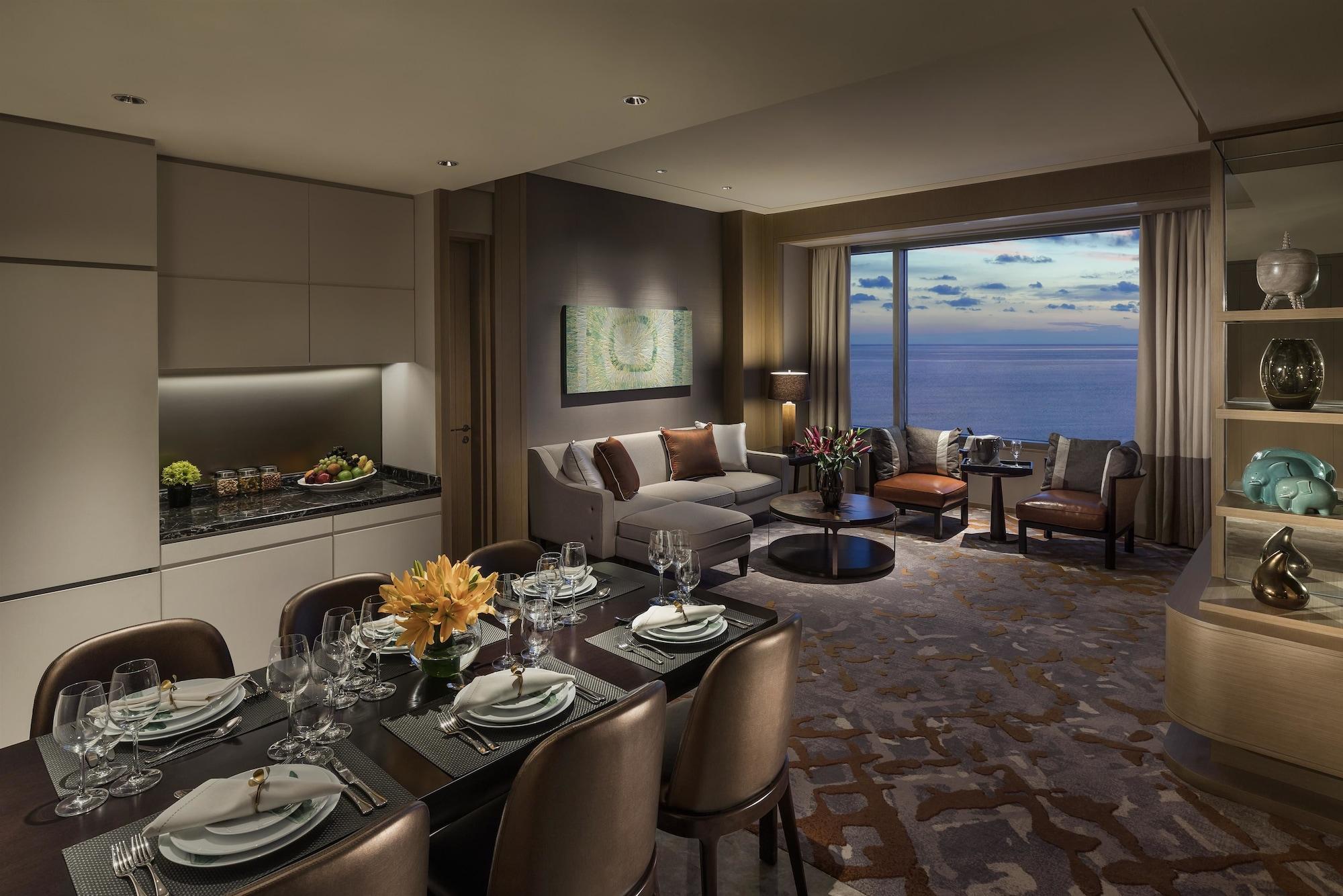 Shangri-La Коломбо Екстер'єр фото A suite at The Ritz-Carlton, Osaka