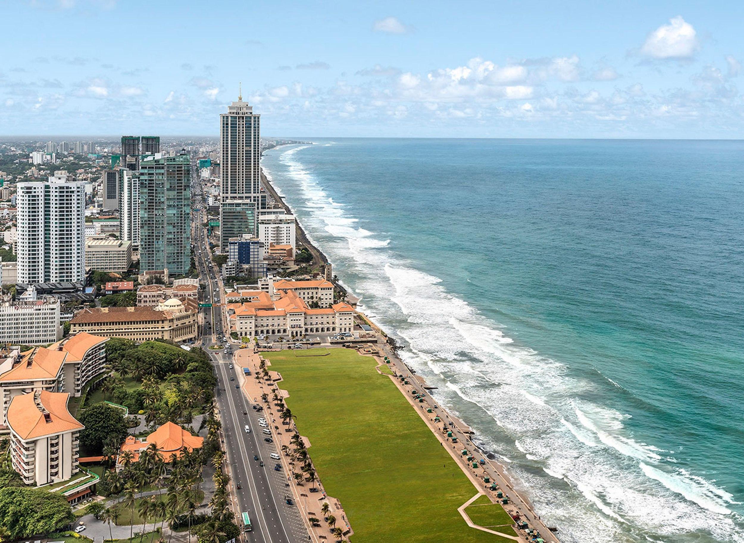 Shangri-La Коломбо Екстер'єр фото Aerial view of the Boca Raton Resort