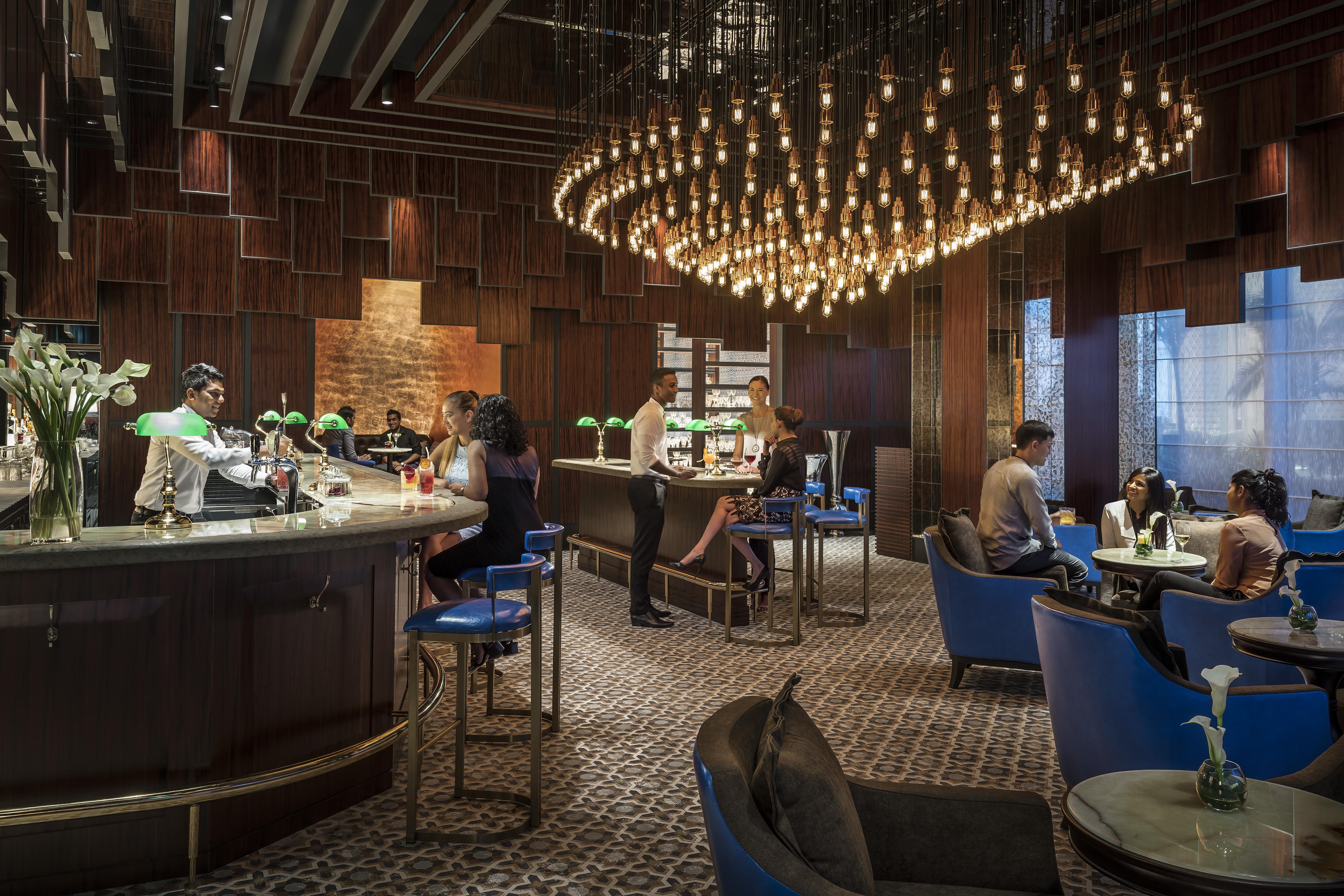 Shangri-La Коломбо Екстер'єр фото The interior of the bar