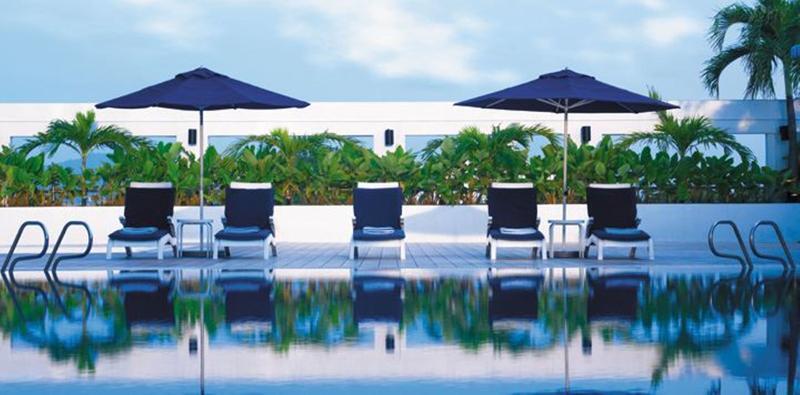 Shangri-La Коломбо Екстер'єр фото The pool at the hotel